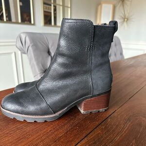 Sorel Black Leather Ankle Cate Bootie